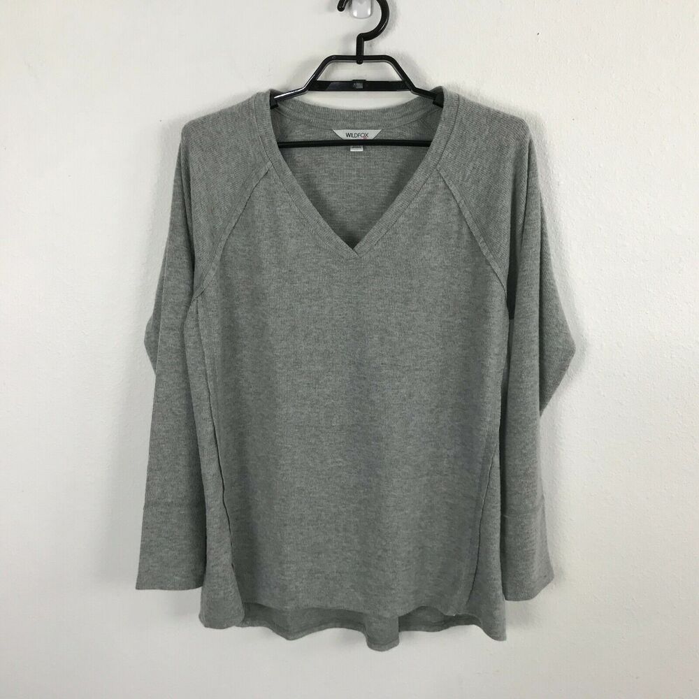 Wildfox Lightweight‎ Sweater Size M Gray V-Neck Solid Long Sleeve Womens